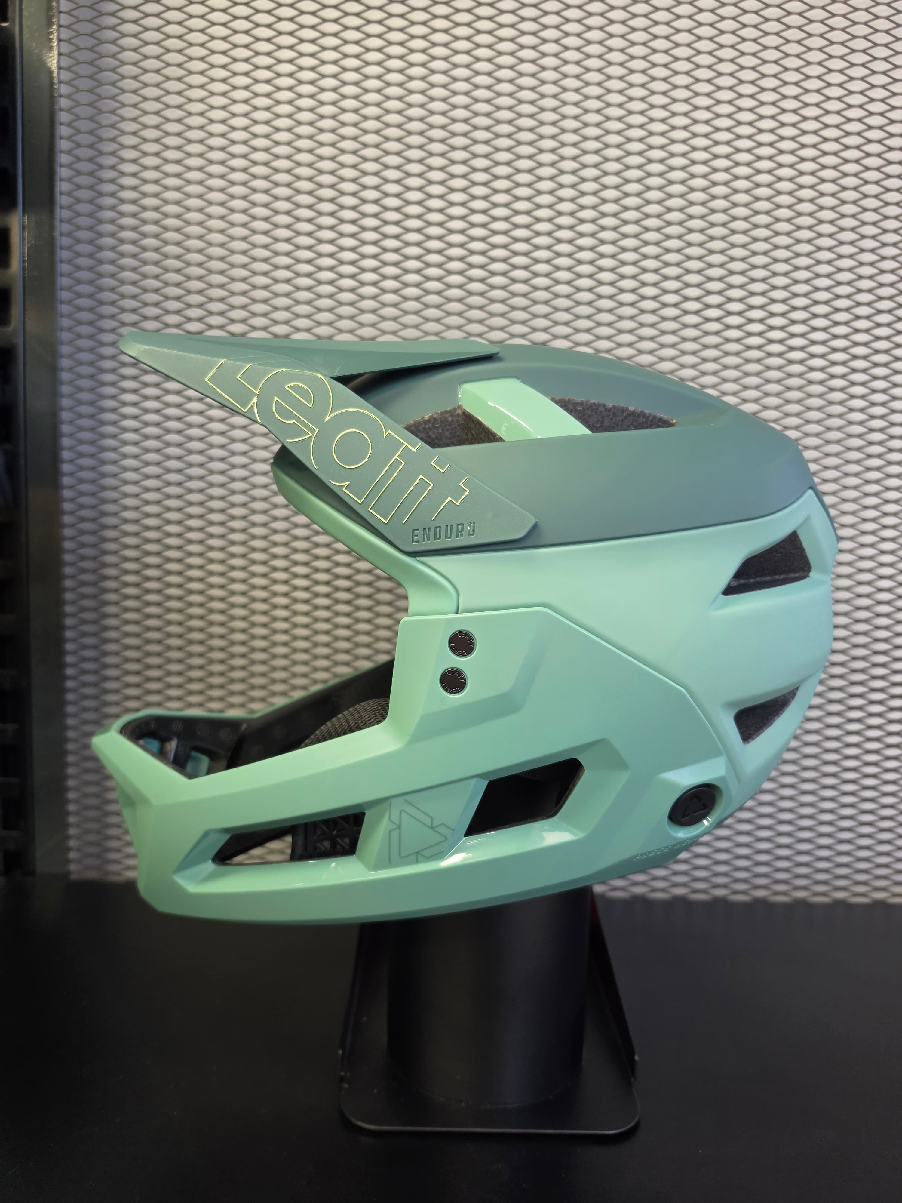 Helmet MTB Enduro 3.0 v25 - M - Pistachio