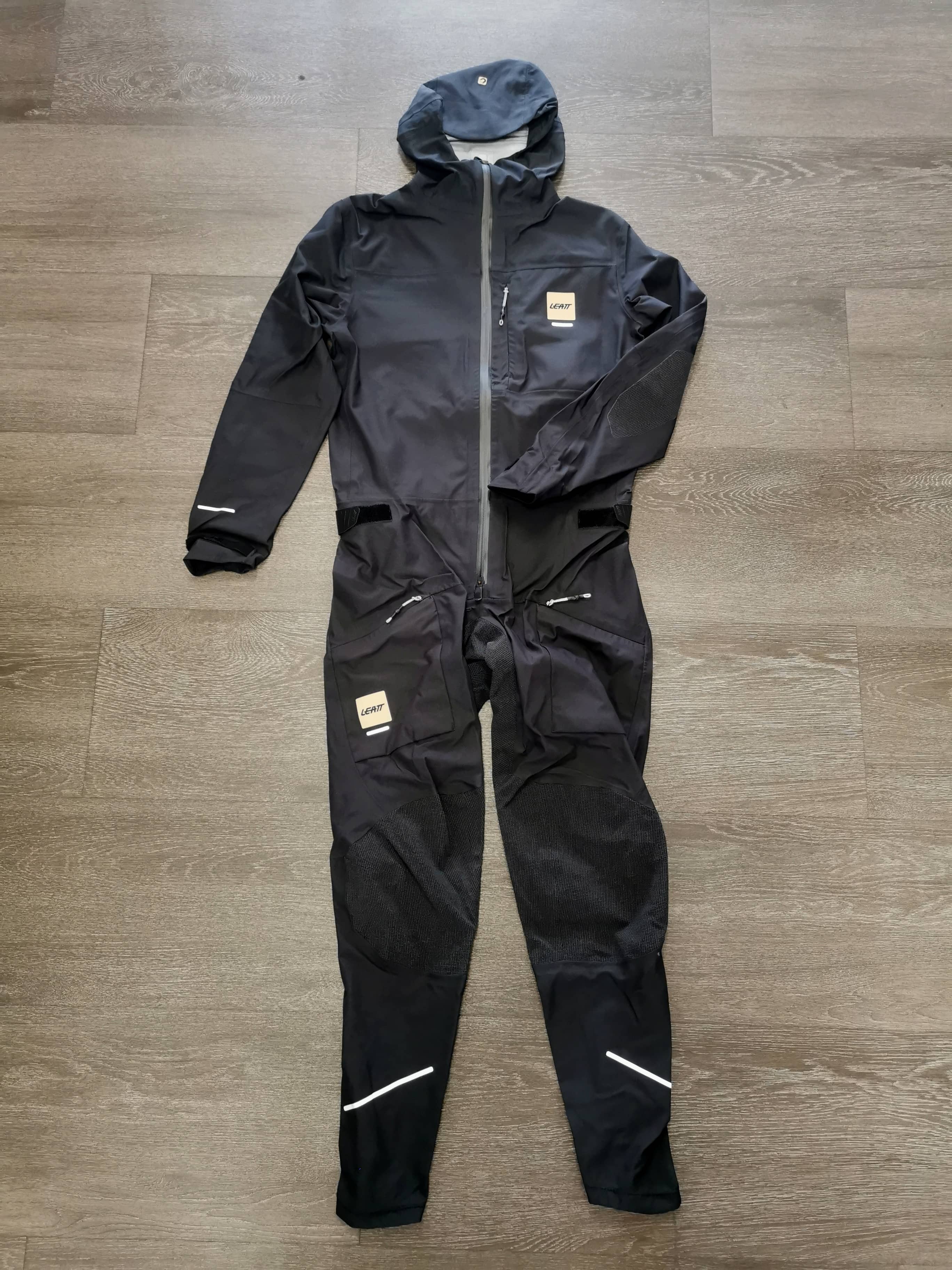 Mono suit HydraDri black