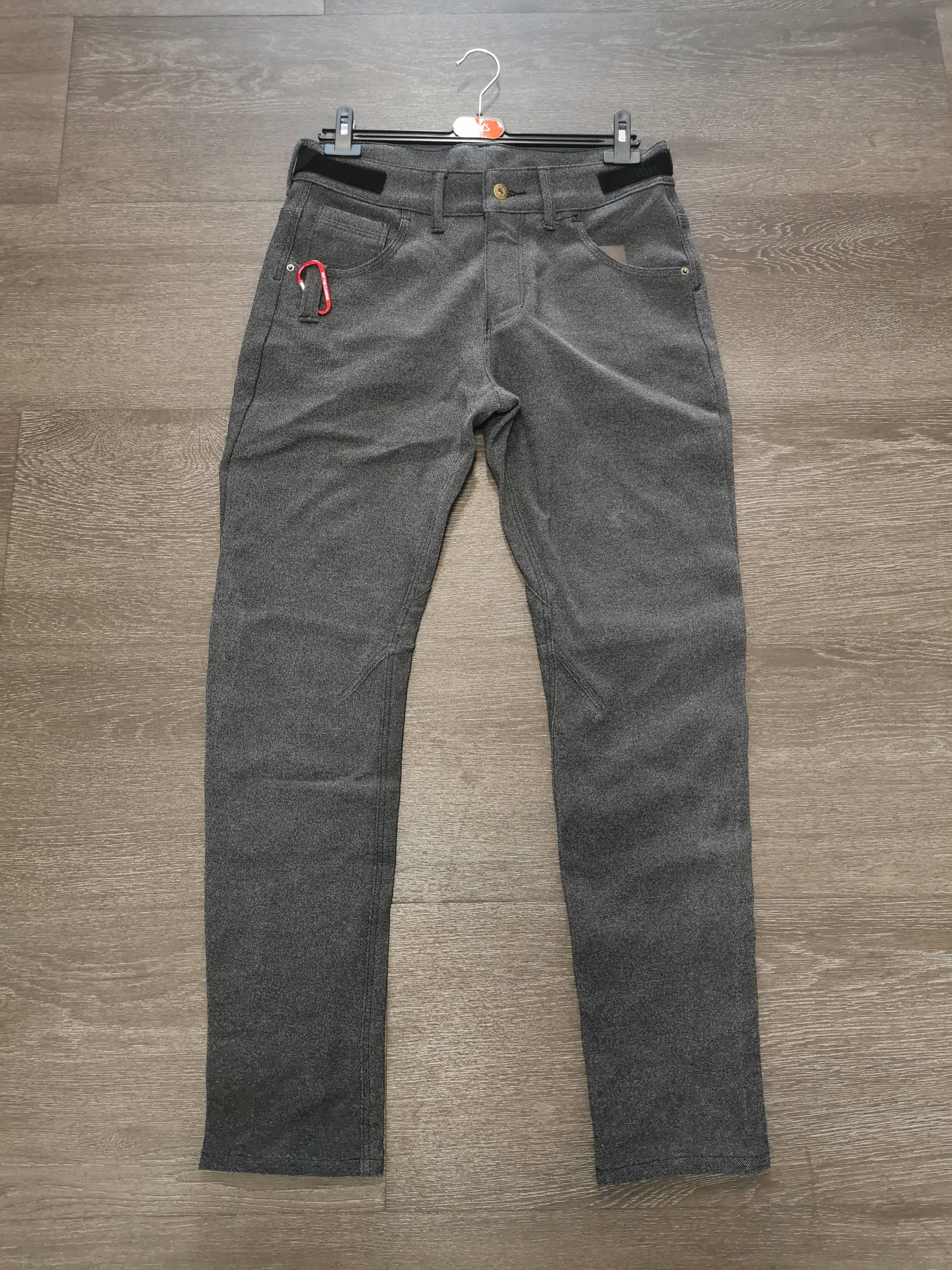 Pants Gravity 3.0 black front