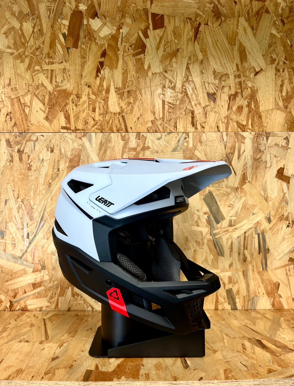 Helmet MTB Gravity 4.0 - M - Black/White