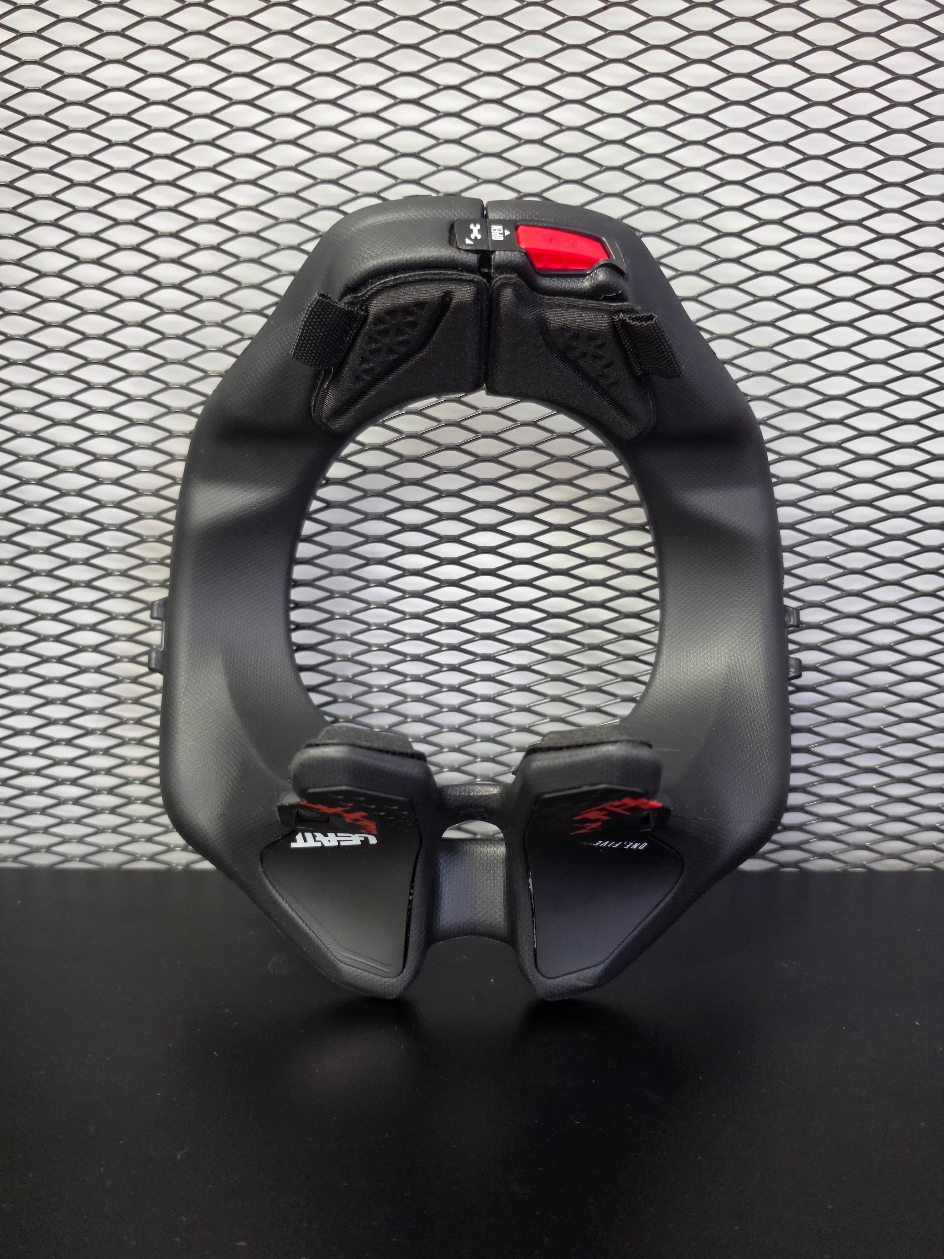 Neck Brace 1.5 Mini - Black