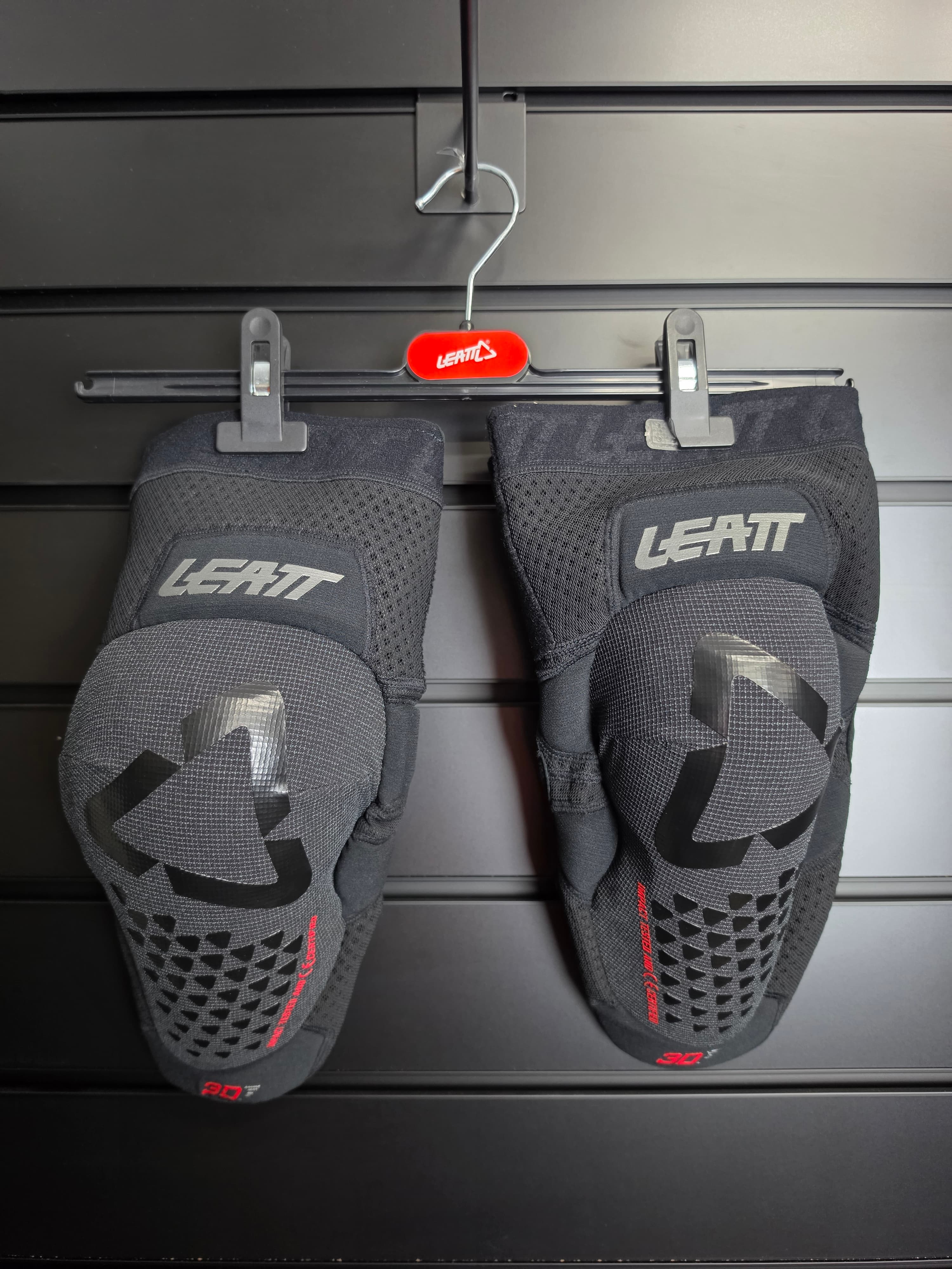 Knee Guard 3DF 5.0 FastFit - L/XL - Black
