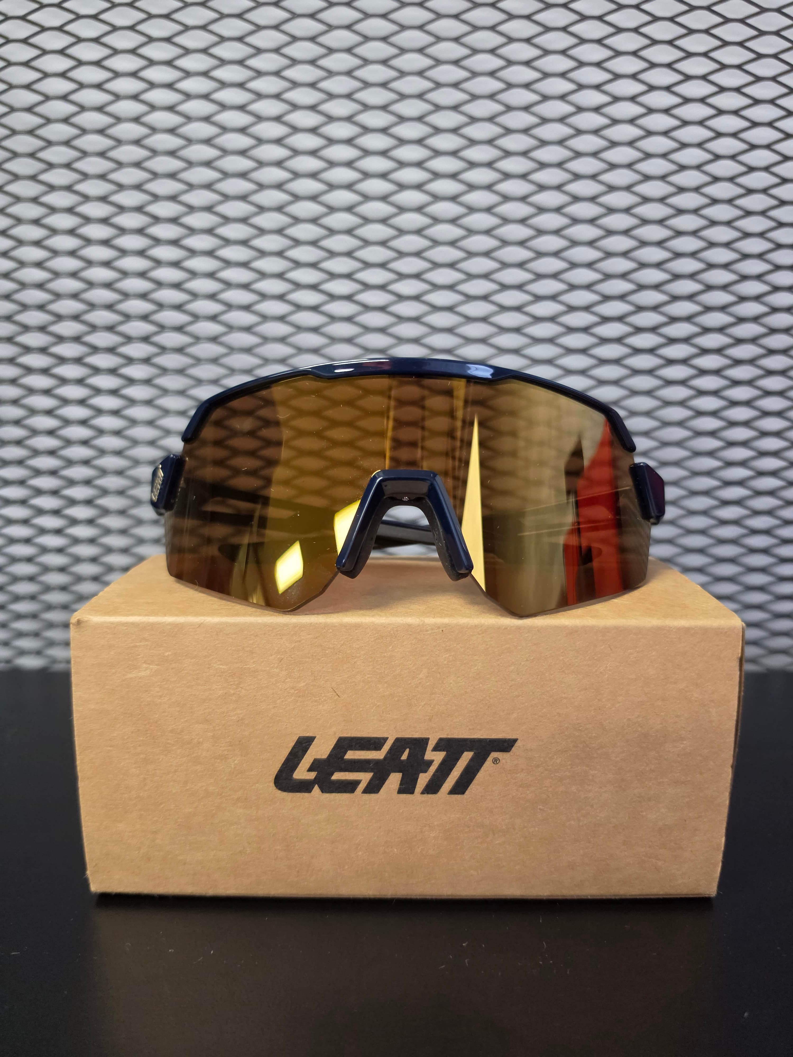 Sunglasses RideViz Lite - Blue IRIZ Cryztal Platinum
