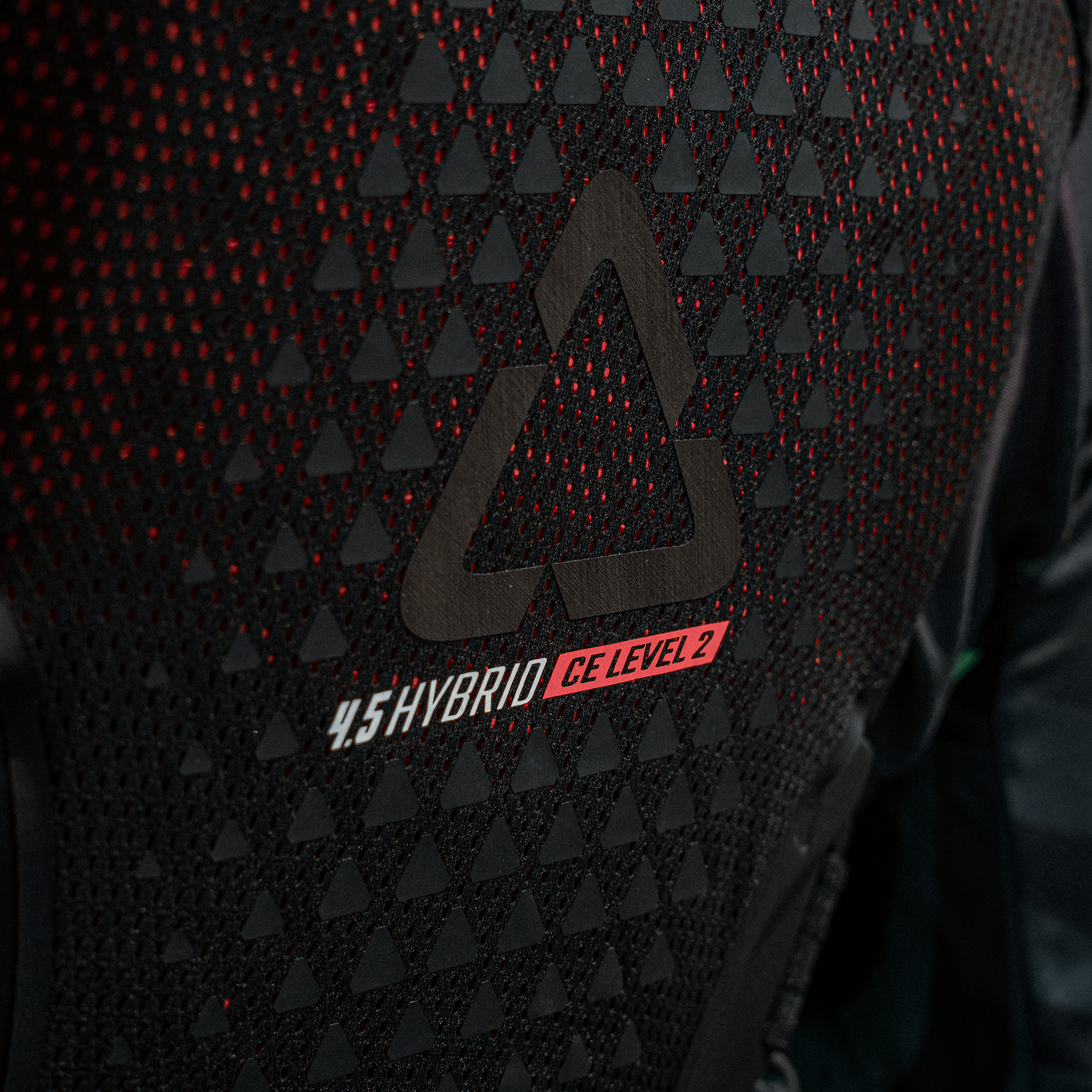 Chest Protector 4.5 Hybrid