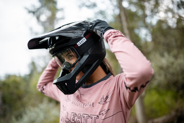 Component 1: helmet